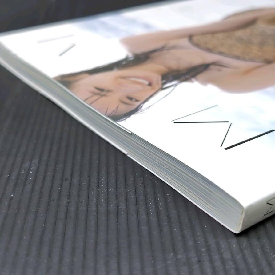 Amazon.co.jp: 初版 帯付きMM 松本まりか写真集 : ファッション